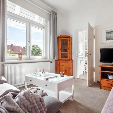 Im Kapitaenshaus Ostseerose *