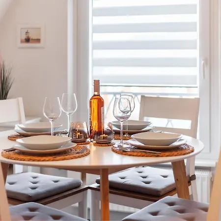 Im Kapitaenshaus Ostseerose アパート *