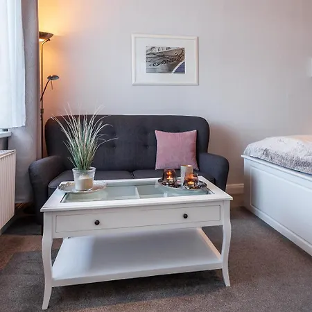 Im Kapitaenshaus Ostseerose *