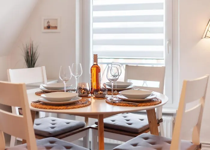 Im Kapitaenshaus Ostseerose アパート *